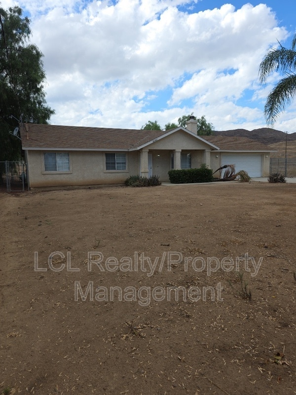 22561 Forrest Rd in Perris, CA - Building Photo - Building Photo