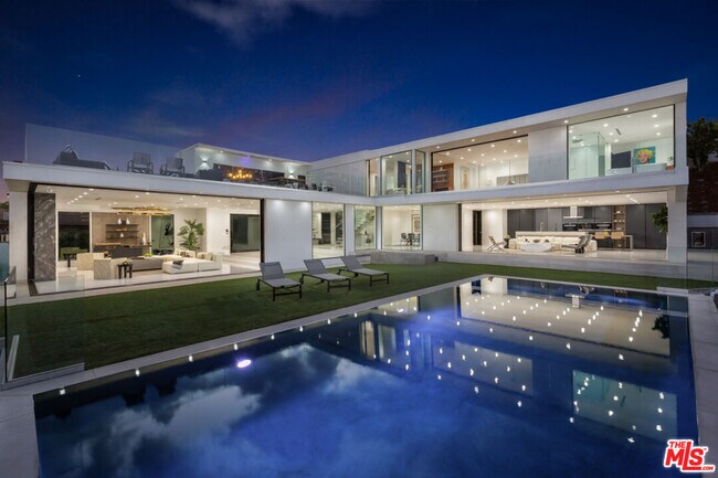 2110 Hercules Dr in Los Angeles, CA - Building Photo - Building Photo