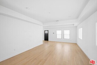 5826 Craner Ave in Los Angeles, CA - Building Photo - Building Photo