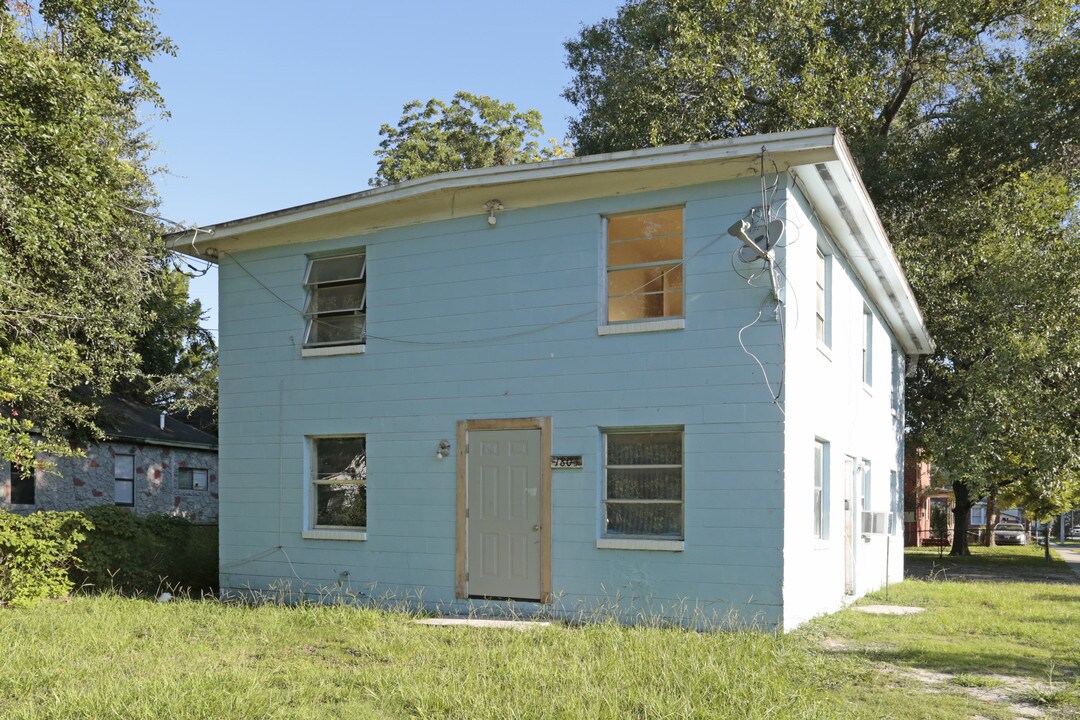 1803 W 11th St in Jacksonville, FL - Building Photo