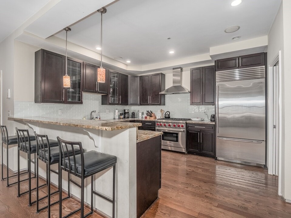 350 W Broadway, Unit 3 in Boston, MA - Building Photo