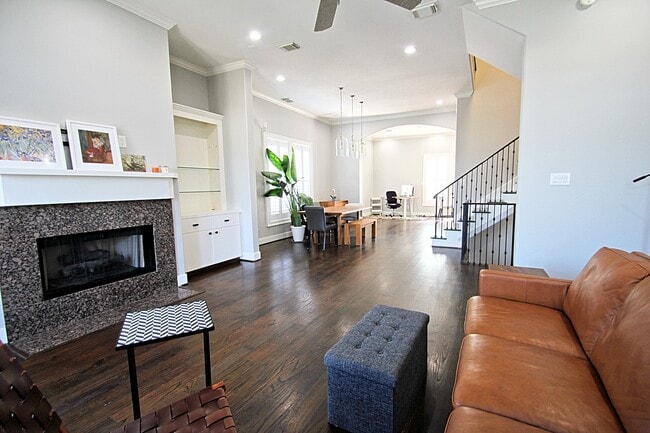 property at 1317 Bomar St