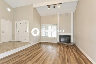 1655 Woodman Dr in Florissant, MO - Building Photo - Building Photo
