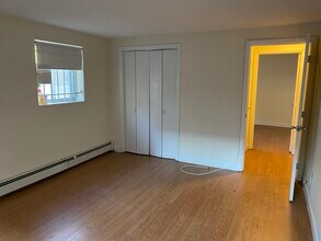70 Gardner St, Unit 1B in Boston, MA - Building Photo - Building Photo