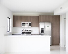 238 NW 11th Ct in Florida City, FL - Building Photo - Building Photo