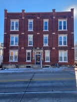 140 Loras Blvd, Unit #4 in Dubuque, IA - Building Photo