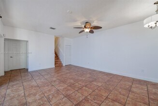 1551 Seagrape Way in Hollywood, FL - Building Photo - Building Photo
