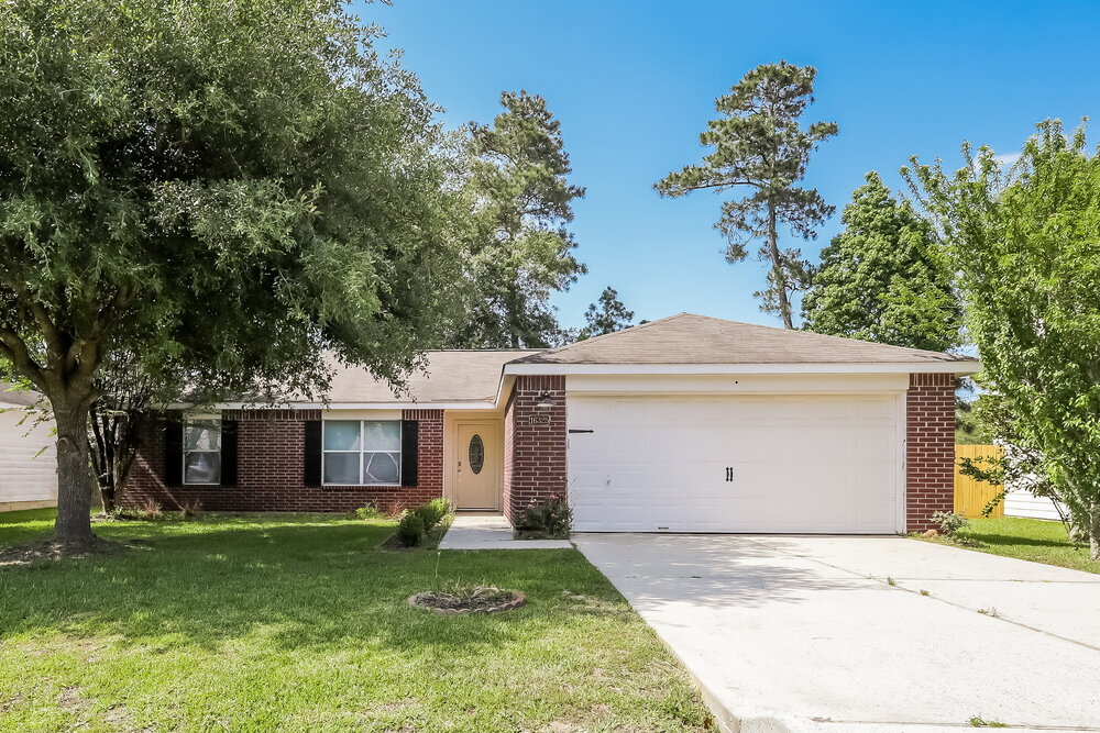 16325 Sun View Ln in Conroe, TX - Foto de edificio