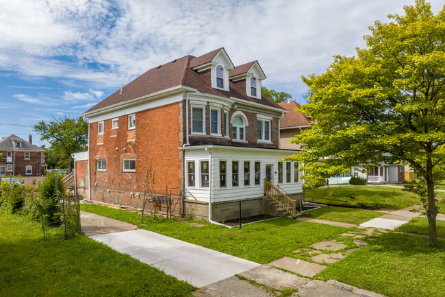 558 Marston St in Detroit, MI - Foto de edificio - Building Photo