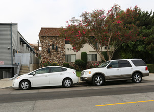 334 W Doran St in Glendale, CA - Building Photo - Building Photo