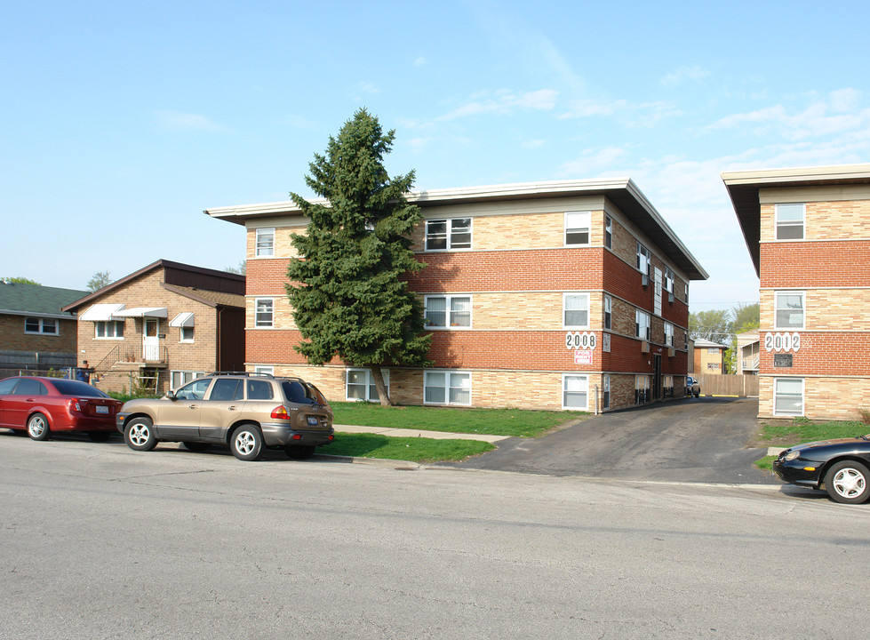 2008 N 17th Ave in Melrose Park, IL - Foto de edificio