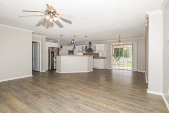 109 Hillmont Ct in Conway, SC - Foto de edificio - Building Photo