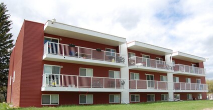 Redwood Manor in St Paul, AB - Building Photo - Building Photo