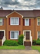 1834 Volvo Pky in Chesapeake, VA - Building Photo - Building Photo