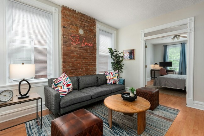 4055-4057-4057 Hartford St in St. Louis, MO - Building Photo - Building Photo