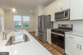 767 Lord Fairfax St in Charles Town, WV - Building Photo - Building Photo