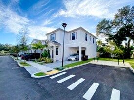 2825 SW 17th Ave in Fort Lauderdale, FL - Building Photo