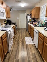 2920 Thistledown Dr in League City, TX - Building Photo - Building Photo