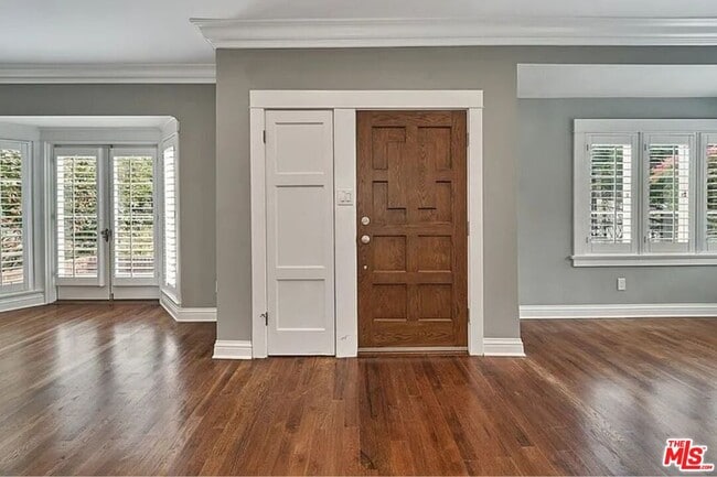 515 S Van Ness Ave in Los Angeles, CA - Building Photo - Building Photo