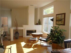 12674 Carmel Country Rd in San Diego, CA - Building Photo - Building Photo