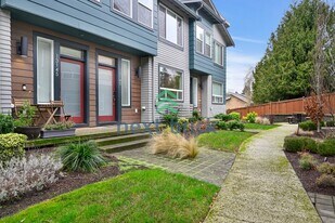 13143 83rd Ln S in Seattle, WA - Building Photo