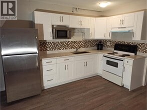 2165 Prairie Ave in Port Coquitlam, BC - Building Photo - Building Photo