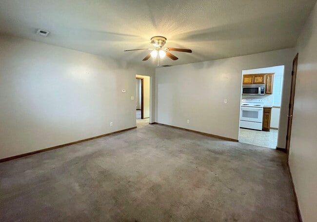 2125 N Minneapolis Ave in Wichita, KS - Building Photo - Building Photo