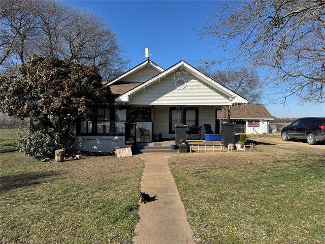 property at 381 Fm 1552