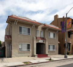 1819 E 4th St in Long Beach, CA - Building Photo - Building Photo