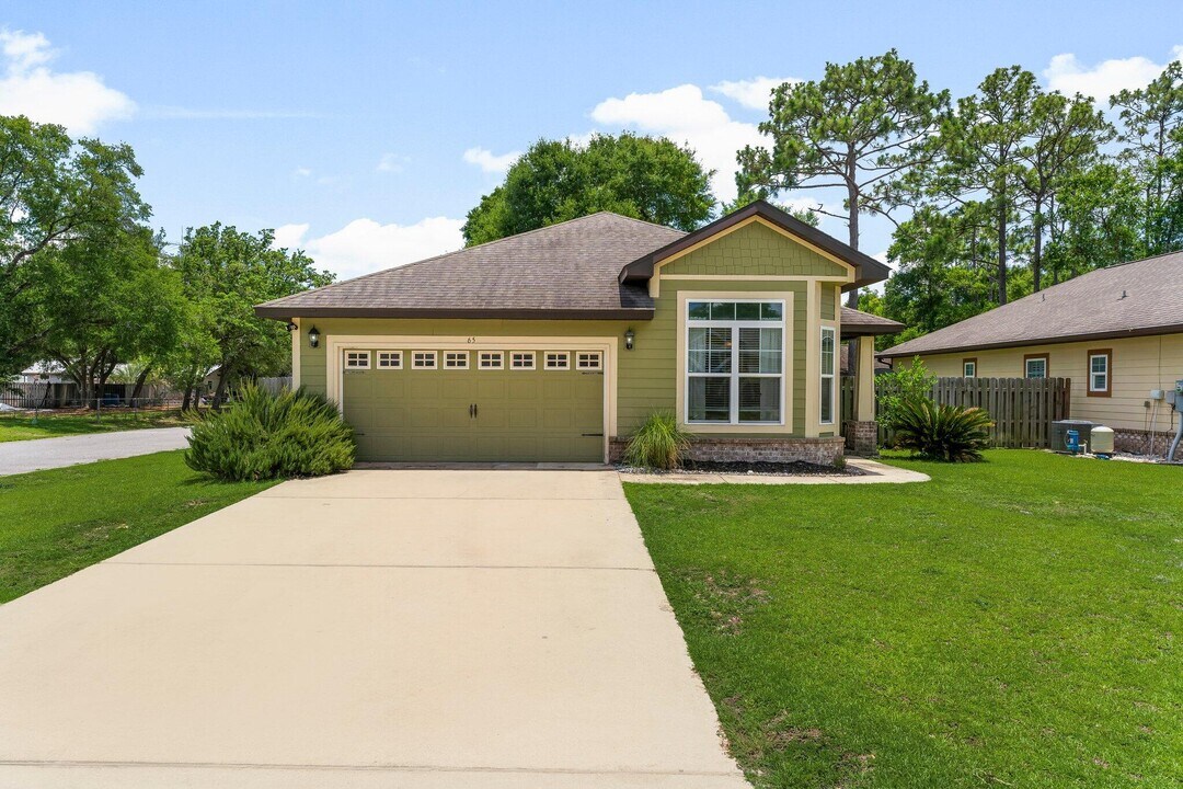 65 Benton Blvd in Freeport, FL - Building Photo