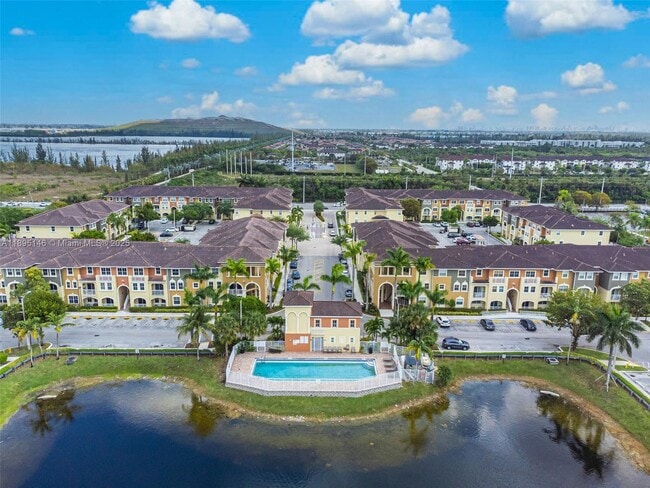 8800 NW 107 Ct in Doral, FL - Building Photo - Building Photo