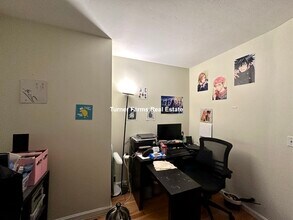 2028 Massachusetts Ave, Unit 1 in Cambridge, MA - Building Photo - Building Photo