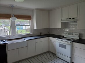 5346 Rosedown Dr in Baton Rouge, LA - Foto de edificio - Building Photo