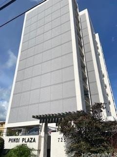 725 Piikoi St in Honolulu, HI - Building Photo