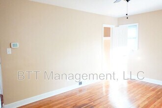 7905 Flower Ave in Takoma Park, MD - Building Photo - Building Photo