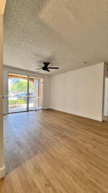 7930 N Nob Hill Rd in Tamarac, FL - Building Photo - Building Photo