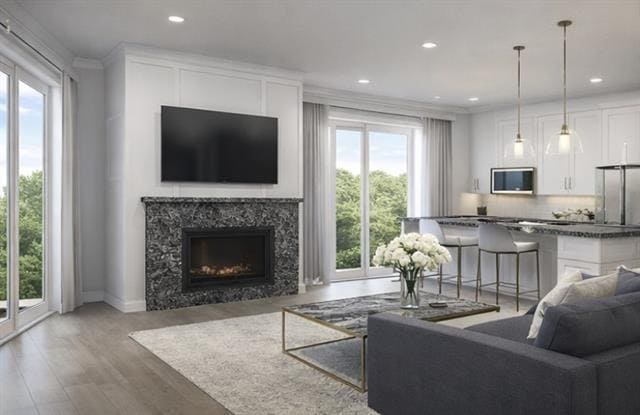 2025 Empire Central Dr in Dallas, TX - Foto de edificio - Building Photo