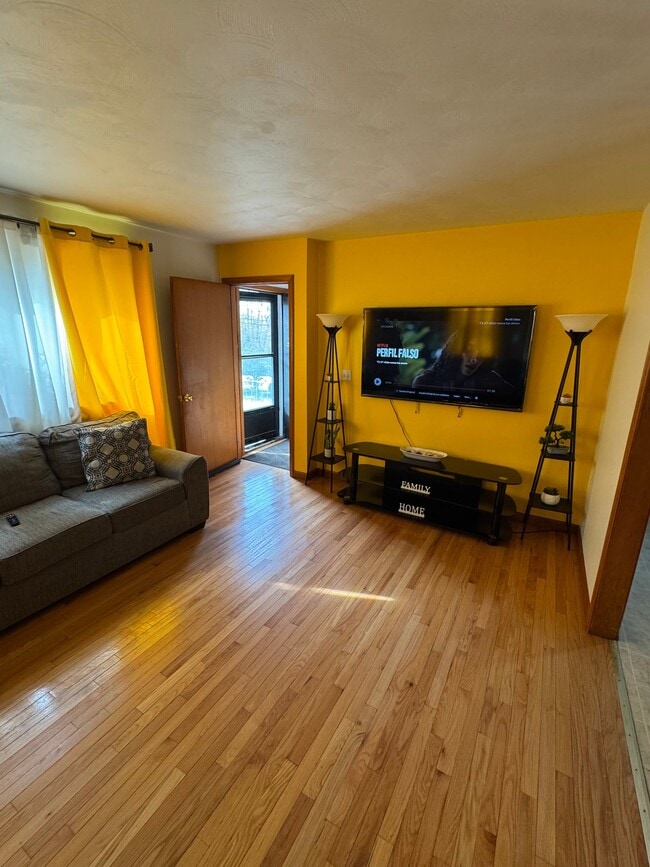 98 Hartley Dr, Unit 98 in Waterbury, CT - Building Photo - Building Photo