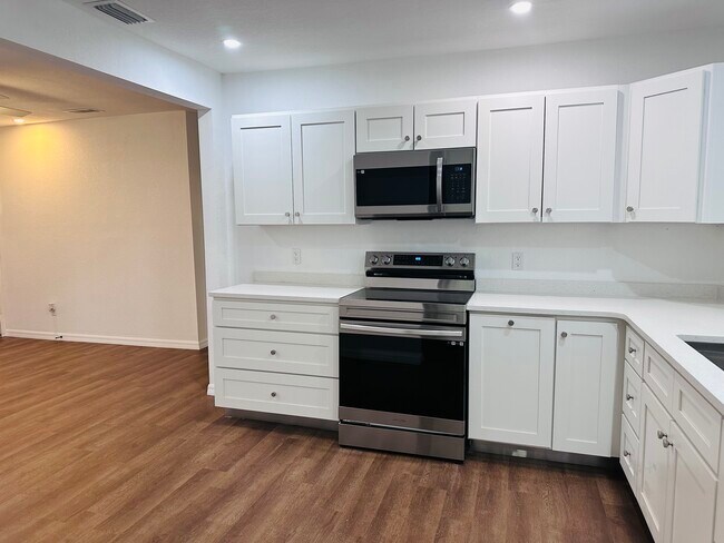 329 NE 2nd St in Williston, FL - Building Photo - Building Photo