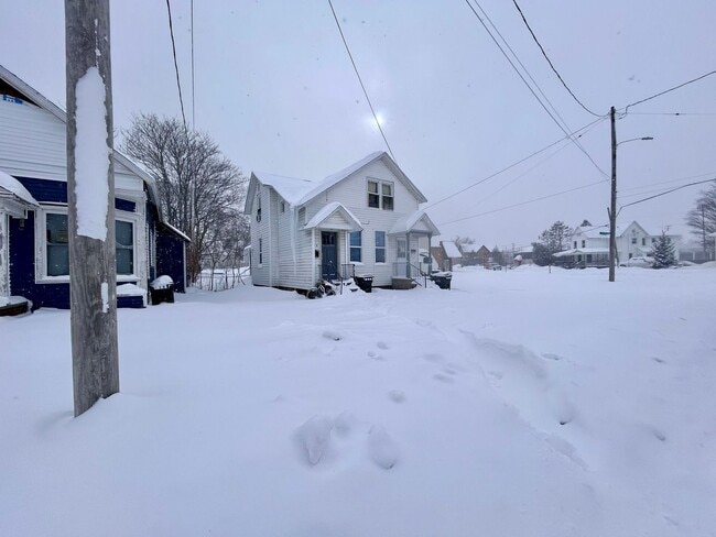 property at 5-9 E Isabella Ave