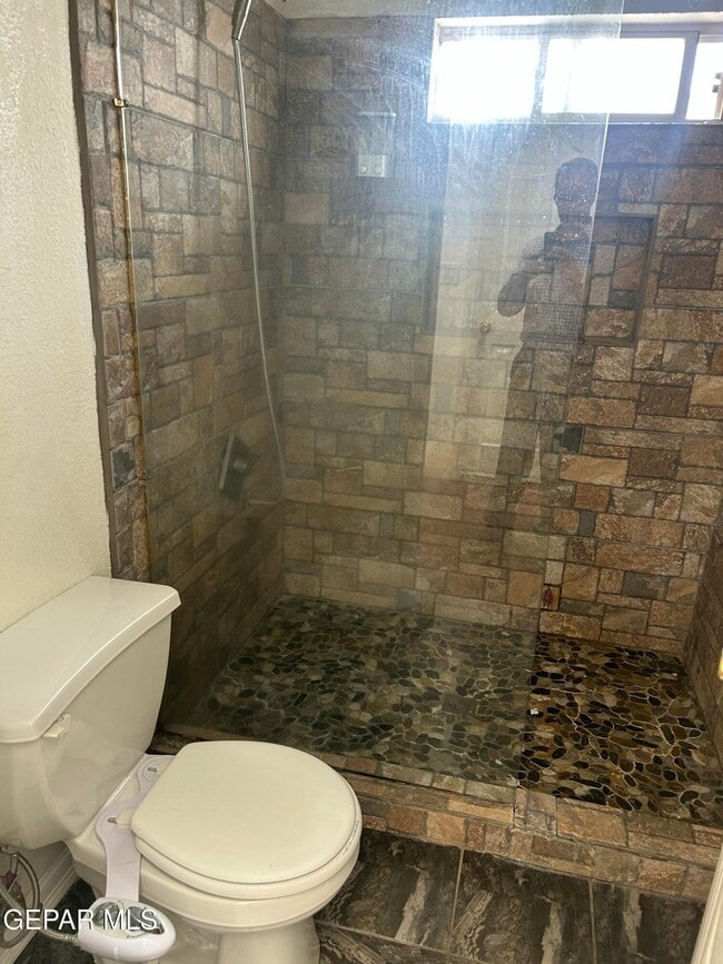 7464 Plaza Taurina Dr in El Paso, TX - Building Photo - Building Photo