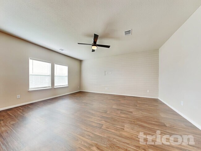 127 Simon in Kyle, TX - Building Photo - Building Photo