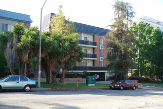 Park Terrace Apartments in Los Angeles, CA - Building Photo - Building Photo