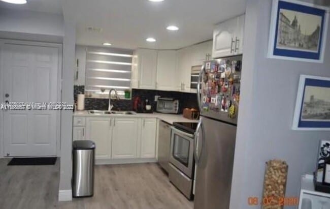 9367 Fontainebleau Blvd in Miami, FL - Building Photo - Building Photo