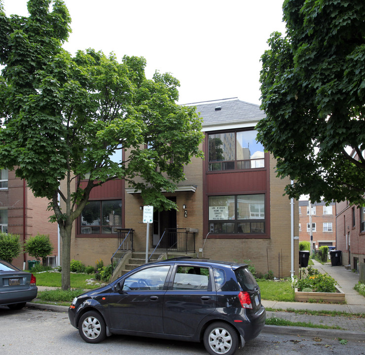 12 Norris Cres in Toronto, ON - Building Photo