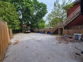 27 Melrose Ave S in Hamilton, ON - Building Photo - Building Photo