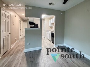 500 N Crow Rd in Pensacola, FL - Building Photo - Building Photo