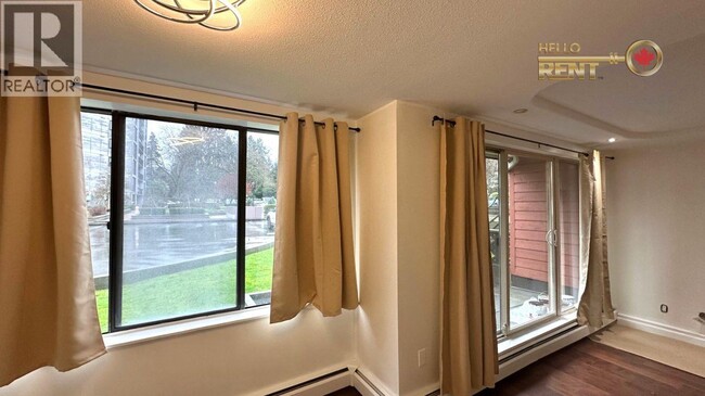 9270 Salish Ct in Burnaby, BC - Building Photo - Building Photo