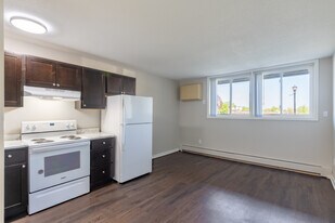 Johnson Parkway in St. Paul, MN - Building Photo