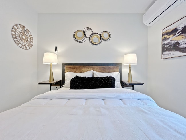 5288 Santa Margarita St in San Diego, CA - Building Photo - Building Photo